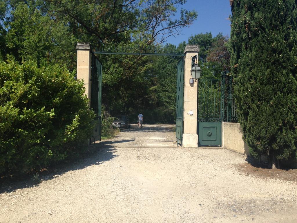 Le Mas De Trevouse Saint-Saturnin-lès-Avignon المظهر الخارجي الصورة